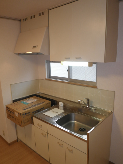 ��ʌ��������܎s�k����i���Q���ڂ̃}���V�����̃L�b�`��