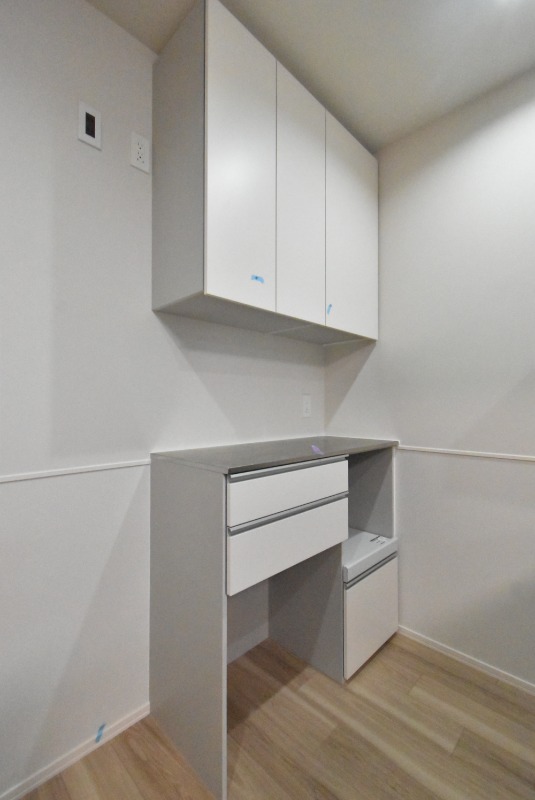 ��ʌ��z�J�s��z�J�R���ڂ̃}���V�����̂��̑��ݔ�