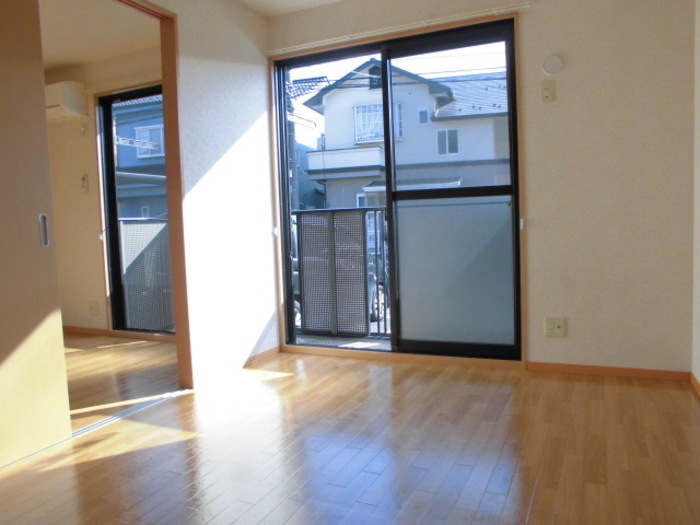 ��ʌ��z�J�s�ԓc�S���ڂ̃A�p�[�g�̋��ԁE���r���O