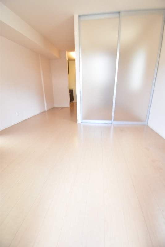 ��ʌ��������܎s����厚�w��̃A�p�[�g�̋��ԁE���r���O