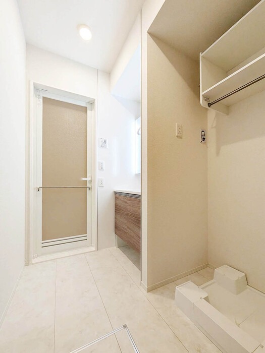 ��ʌ��������܎s�k��{�����̃A�p�[�g�̐��ʏ�