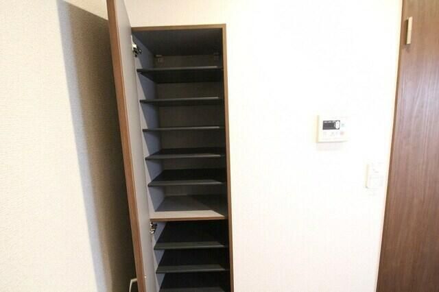 ��ʌ�����s�씵���J�T���ڂ̃A�p�[�g�̎��[