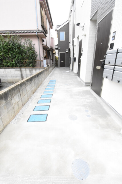 ��ʌ��n�s�ˉz�P���ڂ̃A�p�[�g�̃G���g�����X