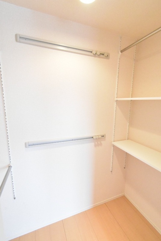 ��ʌ��z�J�s���C�N�^�E���P���ڂ̃A�p�[�g�̎��[