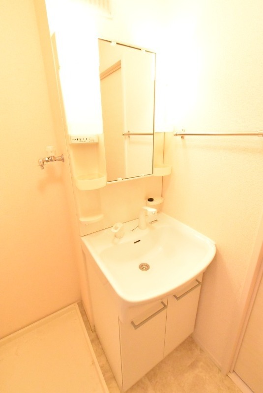 ��ʌ��z�J�s���C�N�^�E���P���ڂ̃A�p�[�g�̐��ʏ�