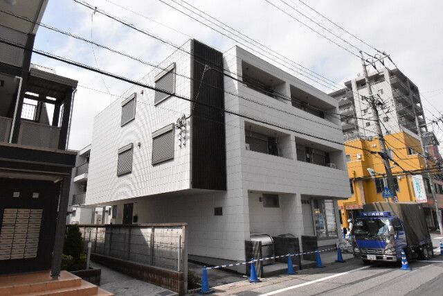 ��ʌ��z�J�s�ԎR�{��19-5�̃}���V�����̌����O��