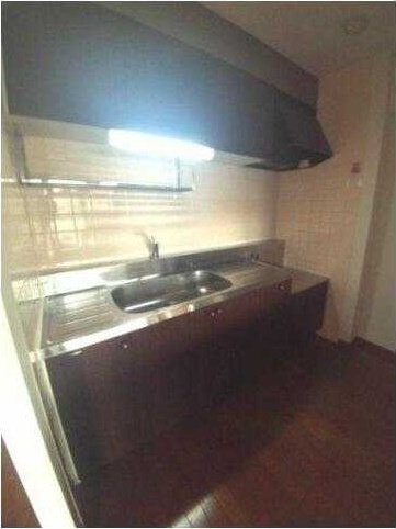 ��ʌ�����s�k����Q���ڂ̃}���V�����̃L�b�`��