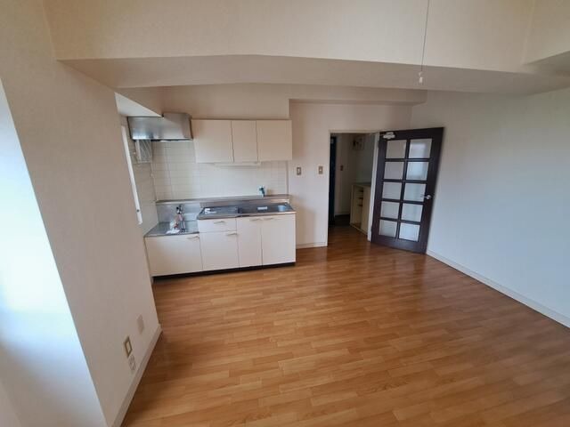 ��ʌ�����s�����P���ڂ̃}���V�����̃L�b�`��