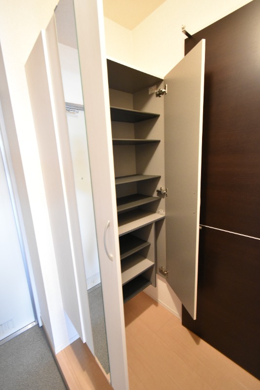 ��ʌ��z�J�s���C�N�^�E���Q���ڂ̃A�p�[�g�̌���