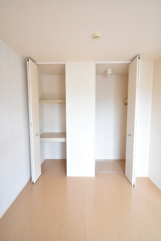 ��ʌ��z�J�s���C�N�^�E���Q���ڂ̃A�p�[�g�̎��[