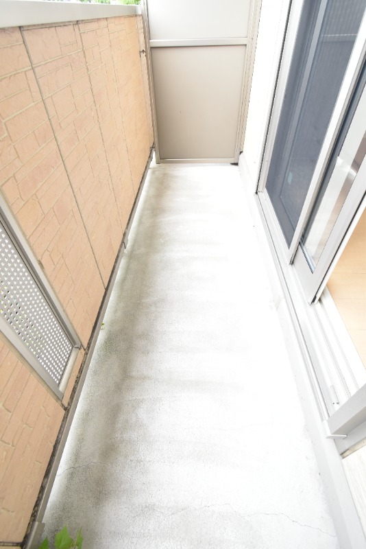 ��ʌ��z�J�s���C�N�^�E���Q���ڂ̃A�p�[�g�̃o���R�j�[