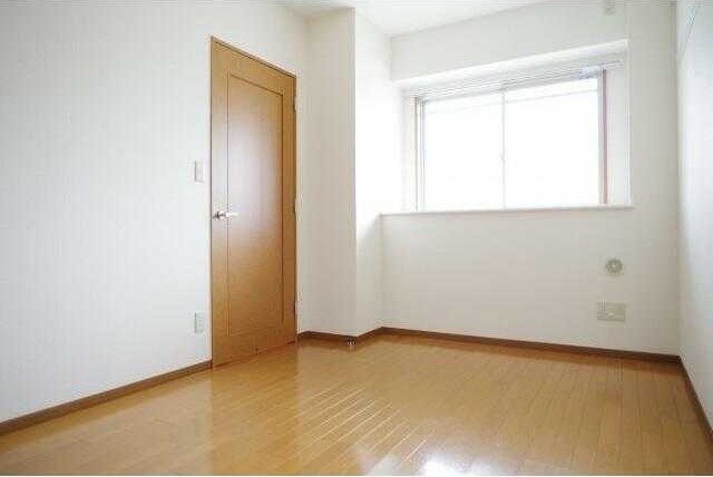 ��ʌ�����s�厚���̃}���V�����̂��̑��ݔ�