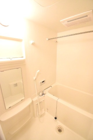 ��ʌ��z�J�s���C�N�^�E���Q���ڂ̃}���V�����̃o�X