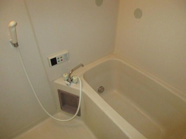 ��ʌ��@�c�s�厚���l�̃A�p�[�g�̃o�X