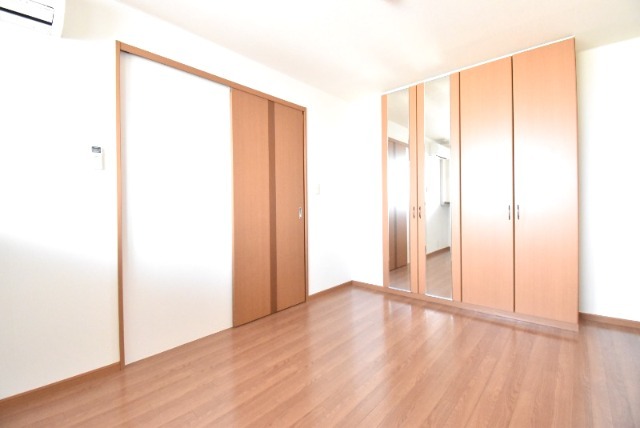 ��ʌ��z�J�s���C�N�^�E���Q���ڂ̃}���V�����̐Q��