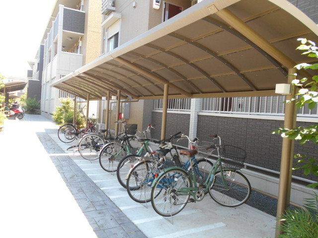 ��ʌ��z�J�s���C�N�^�E���X���ڂ̃A�p�[�g�̂��̑�