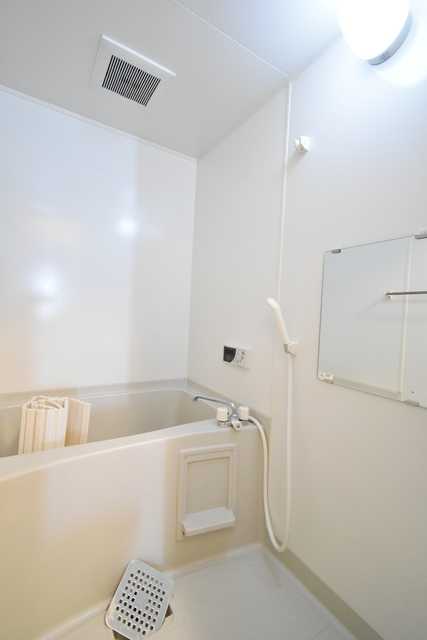 ��ʌ��������܎s��������u�Q���ڂ̃A�p�[�g�̃o�X