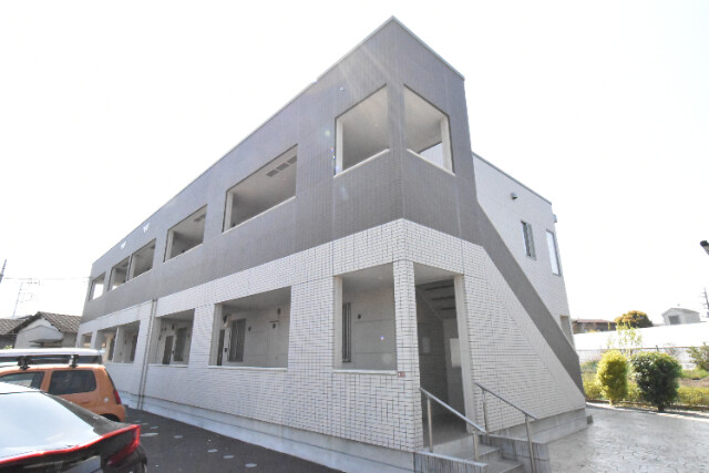 ��ʌ��z�J�s�����{���̃}���V�����̌����O��