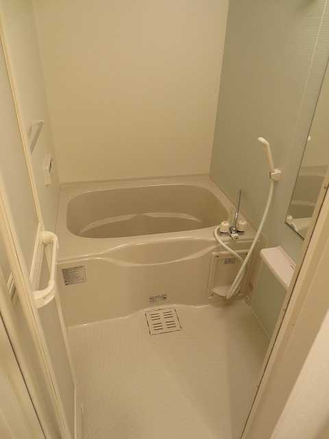 ��ʌ������s���v��̃A�p�[�g�̃o�X