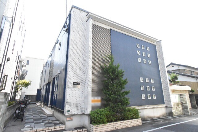 ��ʌ�����s������R���ڂ̃A�p�[�g�̌����O��