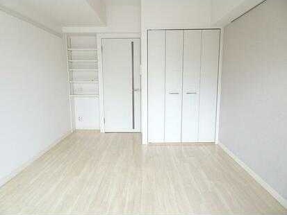 ��ʌ��z�J�s��z�J�P���ڂ̃}���V�����̋��ԁE���r���O