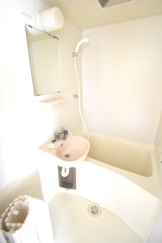 ��ʌ��n�s�ˉz�P���ڂ̃}���V�����̃o�X