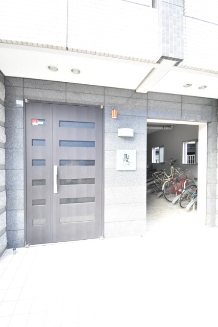 ��ʌ��������܎s�Y�a�擌�����̃A�p�[�g�̃G���g�����X