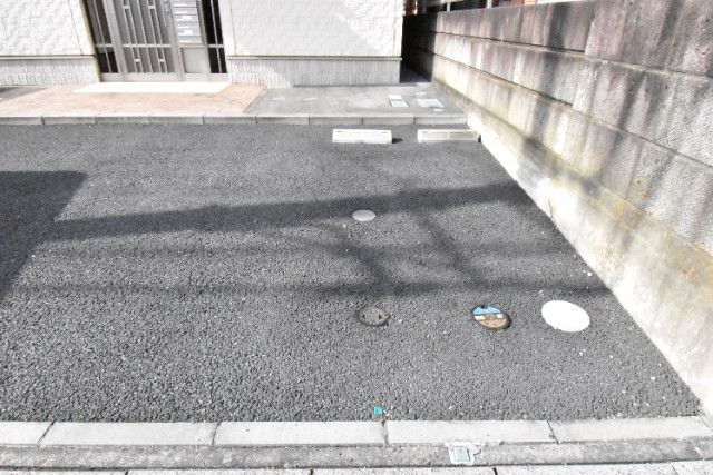 ��ʌ������s�������̃A�p�[�g�̒��ԏ�