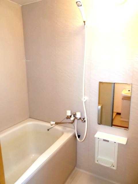 ��ʌ�����s�厚�����̃A�p�[�g�̃o�X