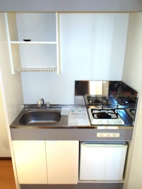 ��ʌ�����s�厚�����̃A�p�[�g�̃L�b�`��