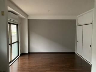 ��ʌ��������܎s�΋擌�Y�a�T���ڂ̃}���V�����̋��ԁE���r���O