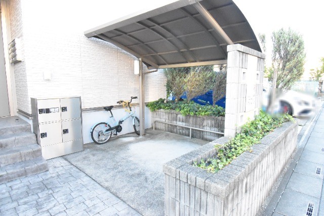 ��ʌ��z�J�s�V�z�J�Q���ڂ̃A�p�[�g�̂��̑�