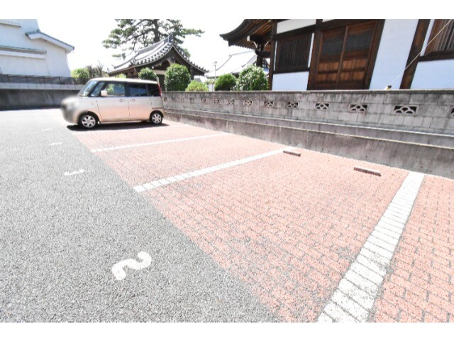 ��ʌ��z�J�s�k�z�J�S���ڂ̃A�p�[�g�̒��ԏ�