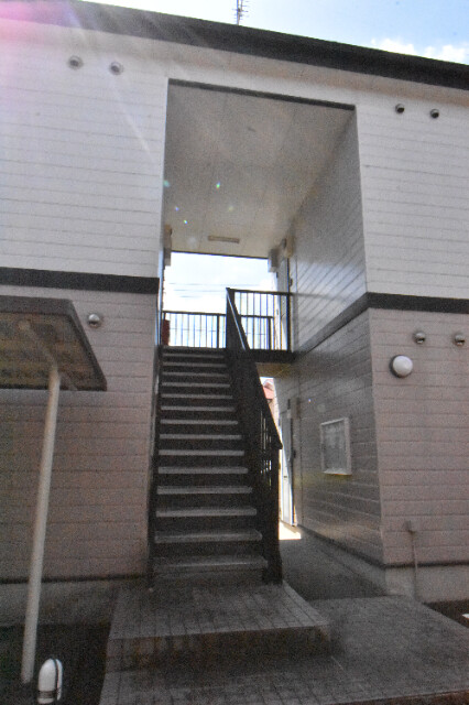 ��ʌ�����s�厚�����̃A�p�[�g�̃G���g�����X