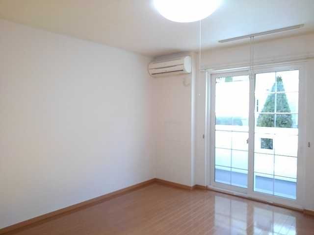 ��ʌ��z�J�s�{�{���R���ڂ̃A�p�[�g�̂��̑������E�X�y�[�X