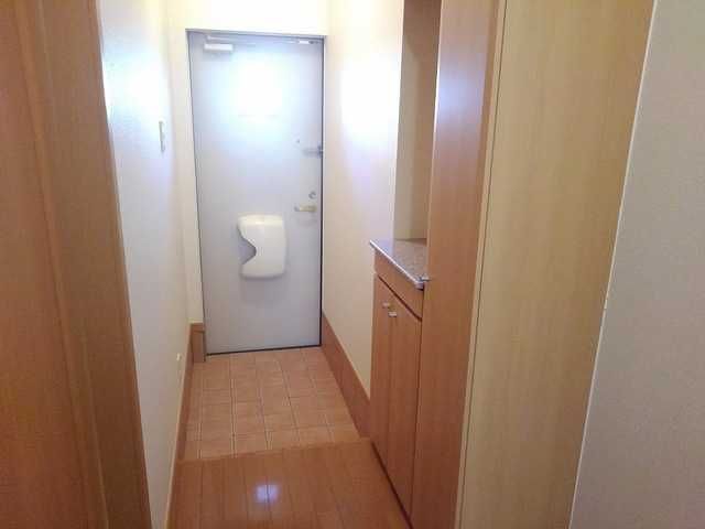 ��ʌ��z�J�s�{�{���R���ڂ̃A�p�[�g�̌���