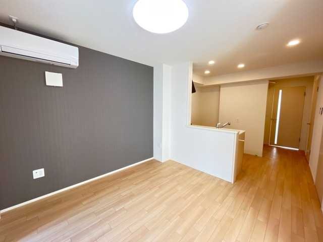 ��ʌ�����s�˒˓�S���ڂ̃A�p�[�g�̋��ԁE���r���O