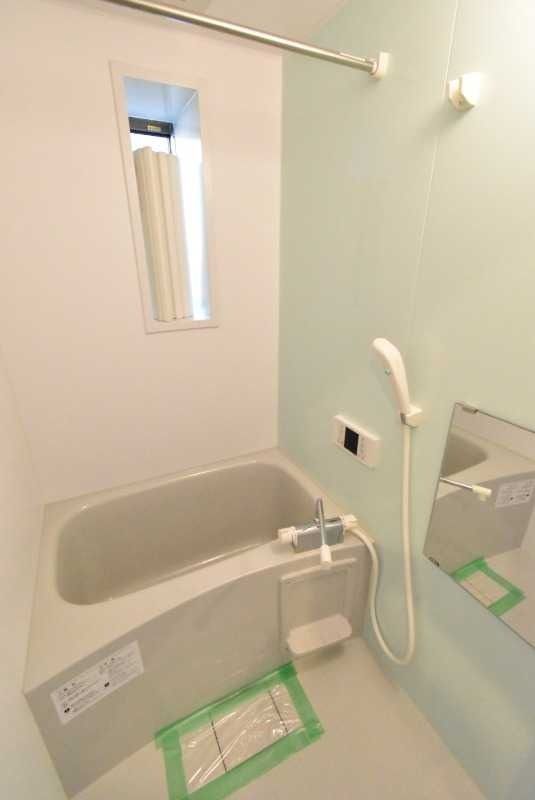 ��ʌ������s�����R���ڂ̃A�p�[�g�̃o�X