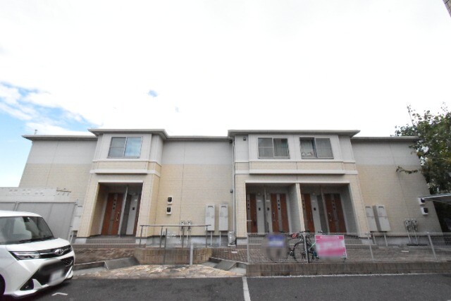 ��ʌ�����s�厚�ΐ_�̃A�p�[�g�̌����O��