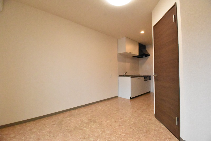 ��ʌ��������܎s�΋�厚�����̃A�p�[�g�̋��ԁE���r���O