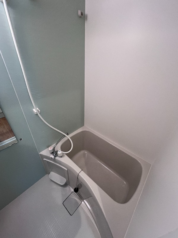 ��ʌ��������܎s�������a�c���Q���ڂ̃A�p�[�g�̃o�X