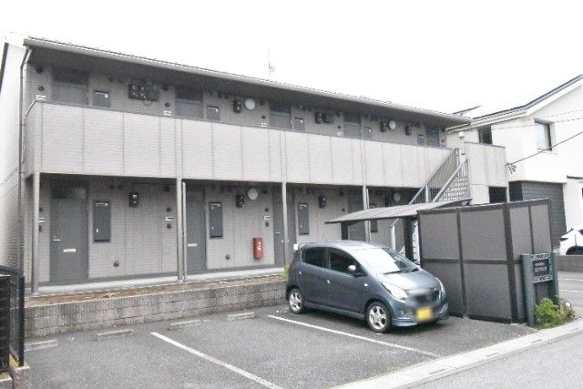 ��ʌ�����s�˒˂U����7-6�̃A�p�[�g�̌����O��