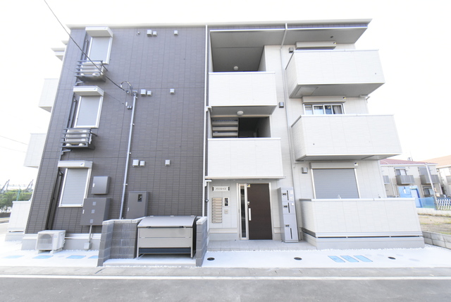 ��ʌ��������܎s�΋�����R���ڂ̃A�p�[�g�̌����O��