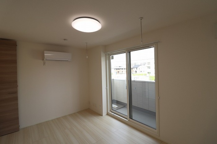 ��ʌ��������܎s�΋�����R���ڂ̃A�p�[�g�̋��ԁE���r���O