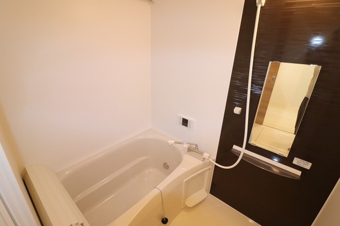 ��ʌ��������܎s�΋�����R���ڂ̃A�p�[�g�̃o�X