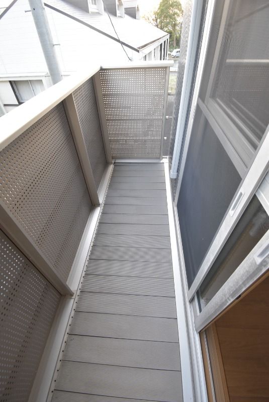 ��ʌ��������܎s�k����i���Q���ڂ̃A�p�[�g�̃o���R�j�[