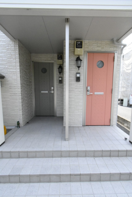 ��ʌ��������܎s�k����i���Q���ڂ̃A�p�[�g�̃G���g�����X