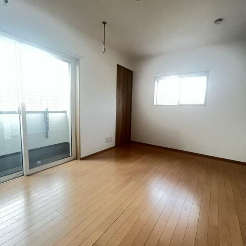 ��ʌ��������܎s����厚�w��̃A�p�[�g�̋��ԁE���r���O