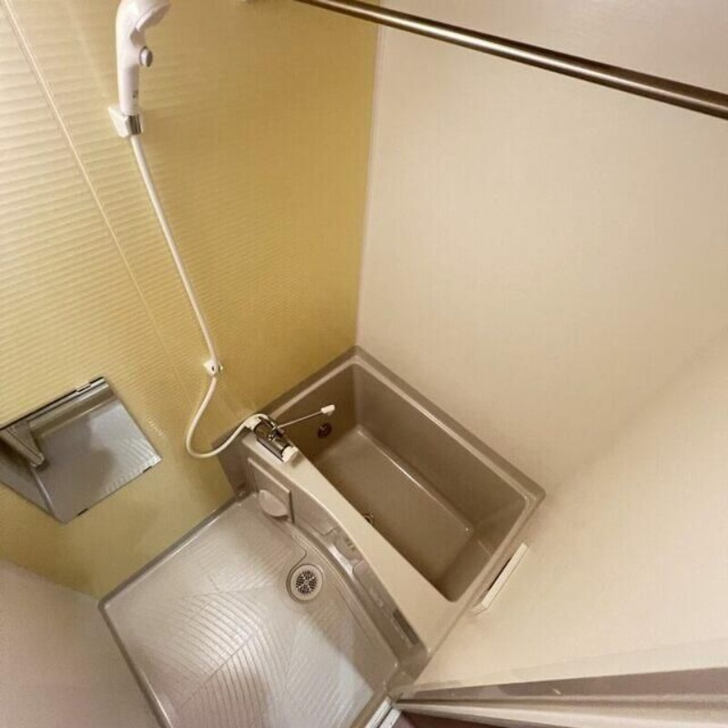 ��ʌ��������܎s����厚�w��̃A�p�[�g�̃o�X