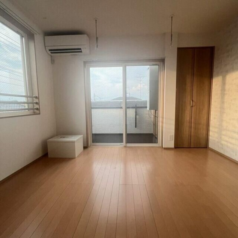 ��ʌ��������܎s����厚�w��̃A�p�[�g�̂��̑������E�X�y�[�X